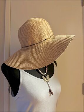 Classic Wide Brim Sun Hat in Natural Straw